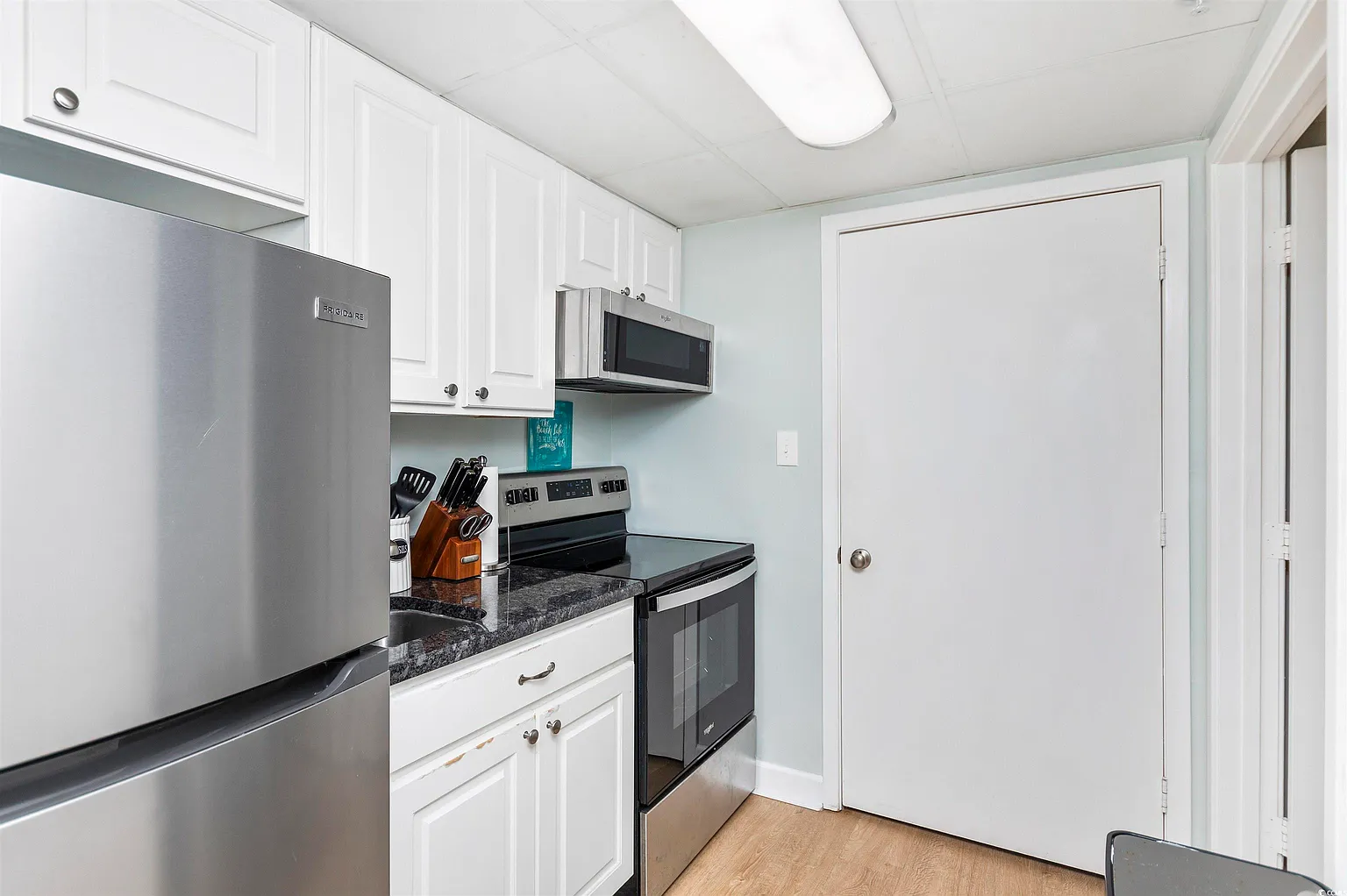 Kitchen overview